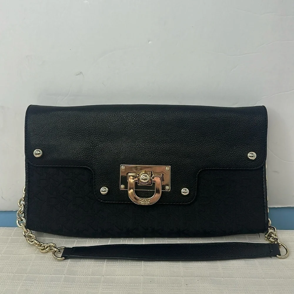 DKNY T&C W/D Town Country Classic Hardware Bag Purse Clutch Wristlet